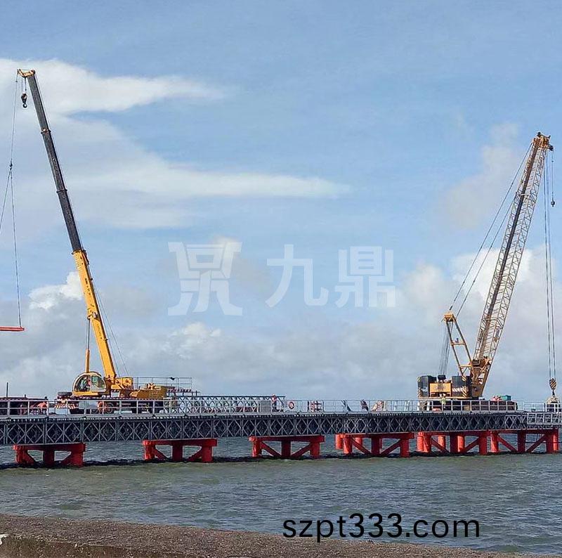 貝(bei)雷(lei)鋼橋(qiao)可(ke)進行(xing)現(xian)場拼(pin)裝